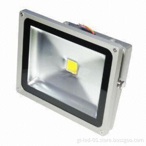 High Luminance 30W IP65 LED Floodlight with 2,400 to 2,700lm, CE/RoHS/C-tick/SAA-approved